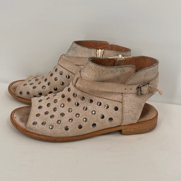 Anthro Musse & Cloud Leather Studded Peep Toe Booties Size 38 - Picture 3 of 8